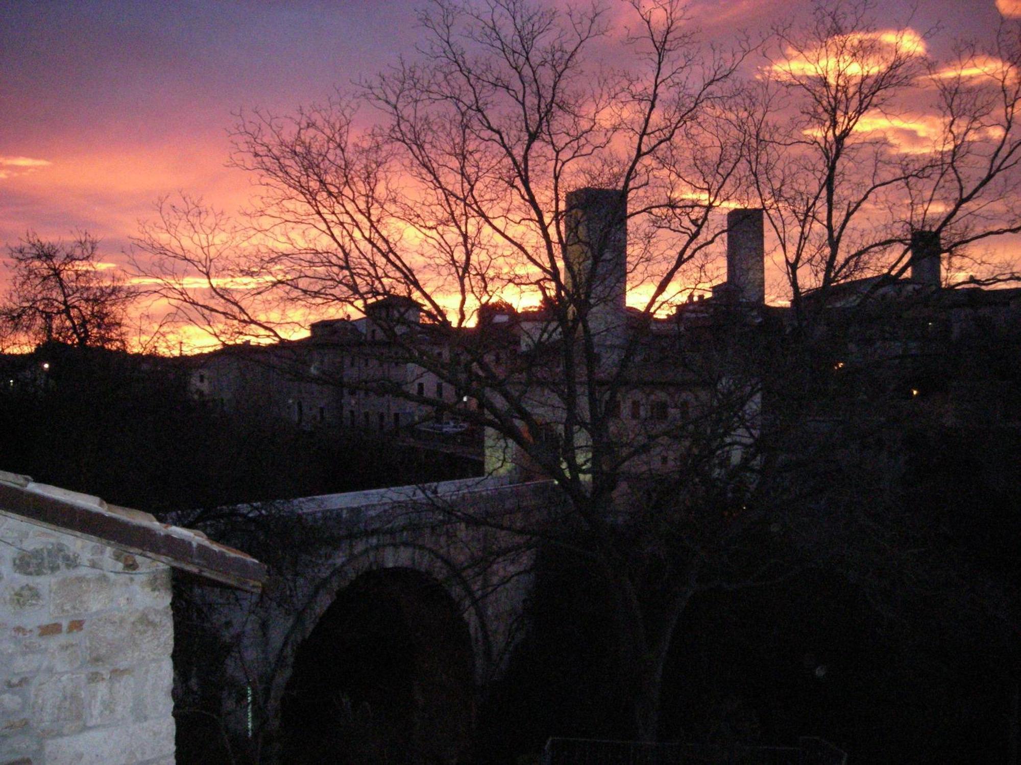 Antico Borgo Piceno Acomodação com café da manhã Ascoli Piceno Exterior foto